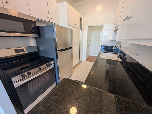 Foto del edificio - 11936 Darlington Ave