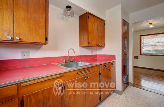 Foto del edificio - 2605 E Mill Plain Blvd