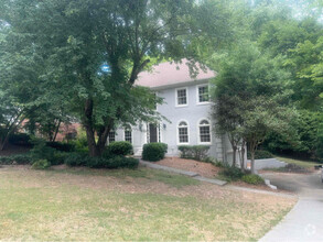 Building Photo - 144 Lakeside Dr NW