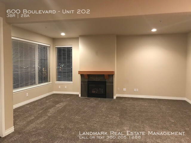 Building Photo - 600 Boulevard