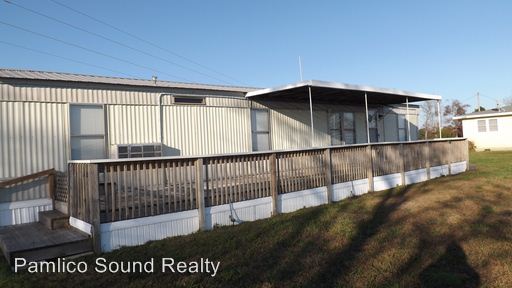 Primary Photo - 1061 Lee Farm Rd