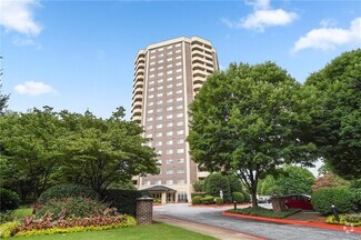 Building Photo - 1501 Clairmont Rd