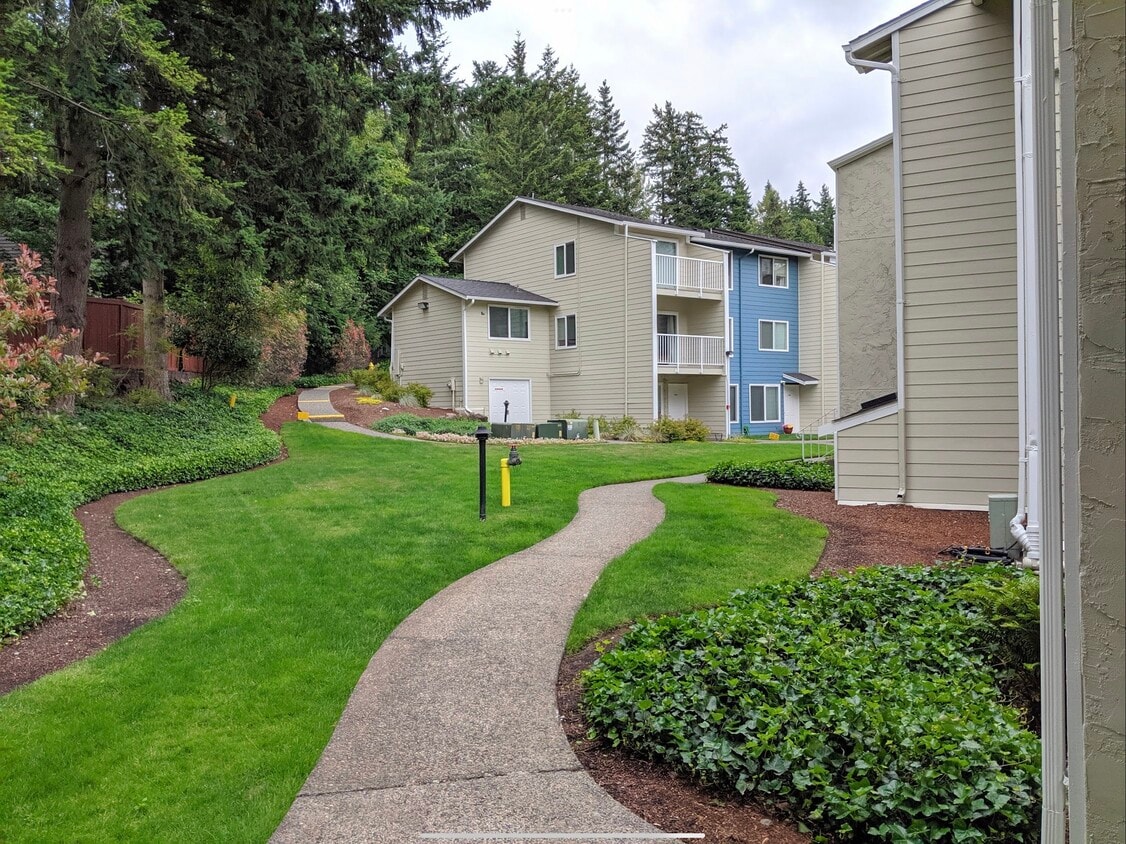 Primary Photo - 9494 Redmond Woodinville Rd NE