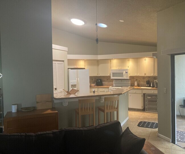 205 Lighthouse Ct, Safety Harbor, FL 34695 Townhome Rentals in Safety