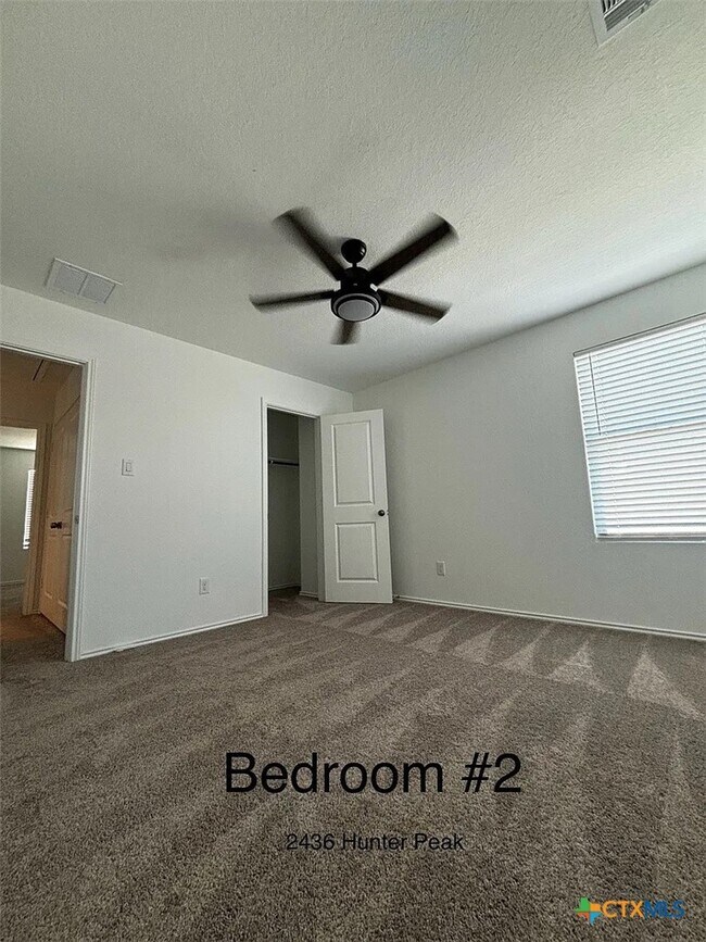 Foto del edificio - 2436 Hunter Peak