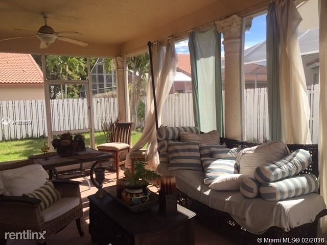 Foto del edificio - 4 br, 3 bath Townhome - 18406 NW 9th Ct