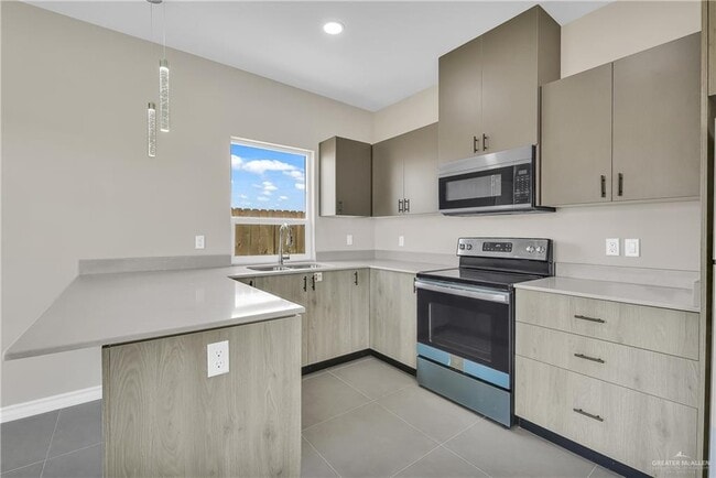 Building Photo - 6903 N 59th Ln