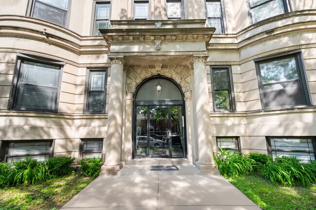 Building Photo - 4129 S Michigan Ave