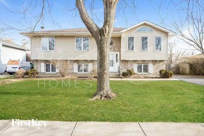 Building Photo - 2508 John Bourg Dr