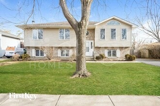 Building Photo - 2508 John Bourg Dr