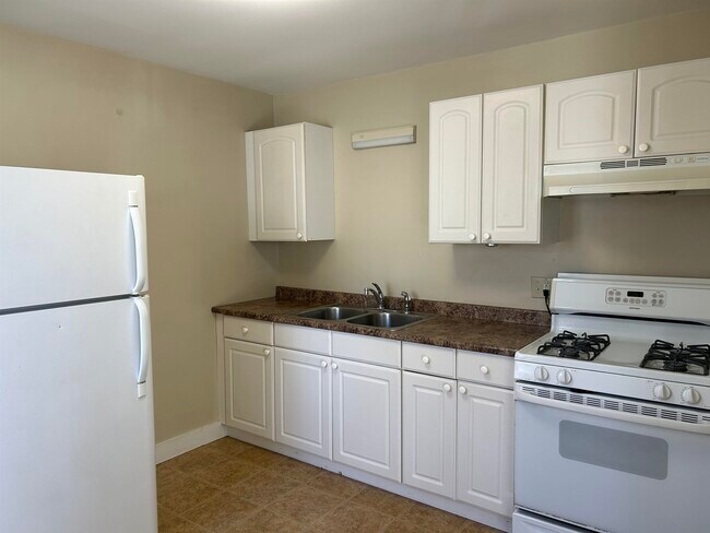 Building Photo - 24 Gabrielle St