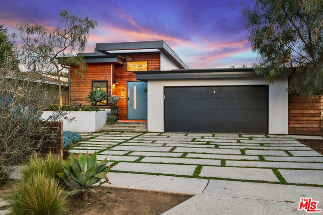 Building Photo - 11516 Barman Ave