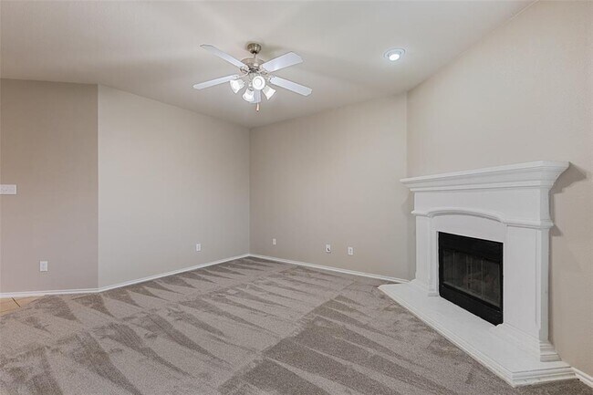 Building Photo - 12913 Farmington Dr