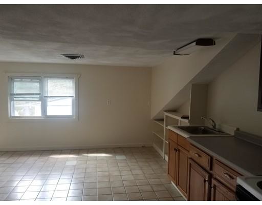 Building Photo - 1 bedroom in Swansea MA 02777