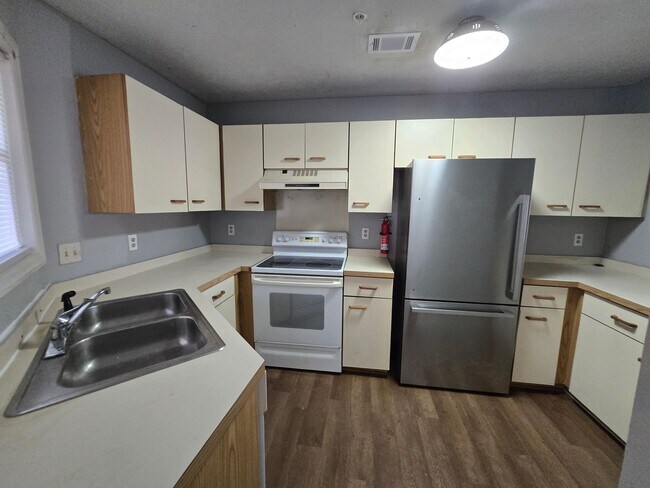 Foto del edificio - 950-2 Stewarts Creek ~ Stewarts Creek