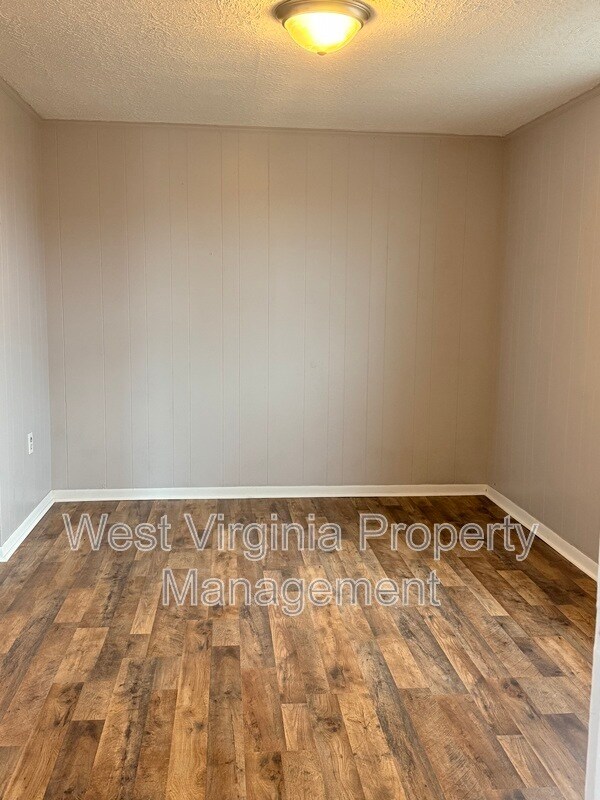 Foto del edificio - 304 N 3rd St