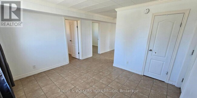 Photo du bâtiment - 41 Essa Rd