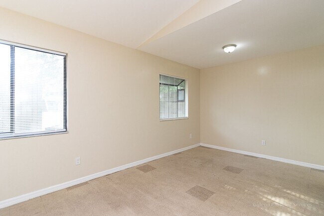 Foto del edificio - Cedar Ridge 501 A-C