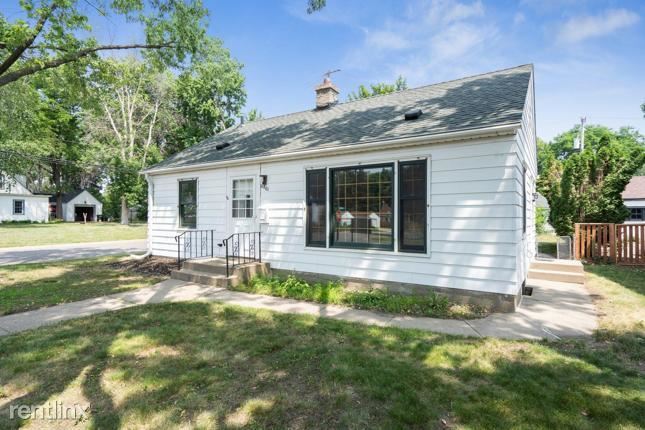 Building Photo - 2 br, 1 bath House - 6801 R Grand Avenue S