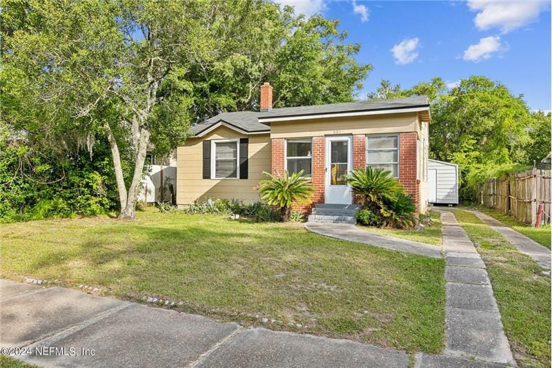 Foto principal - 665 Chestnut Dr