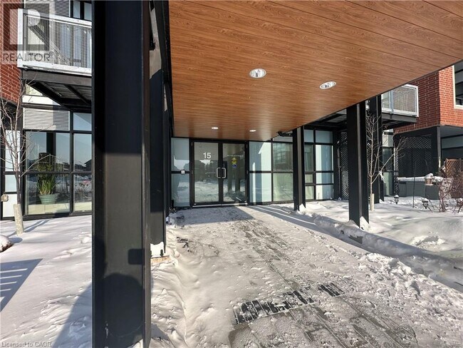 Photo du bâtiment - 15 Prince Albert Blvd