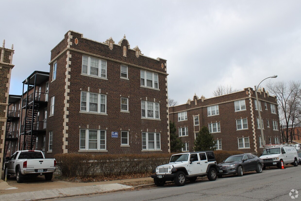 Foto del edificio - Belle Court Apartments
