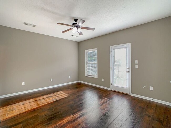 Building Photo - 12955 Garden Creek Ln