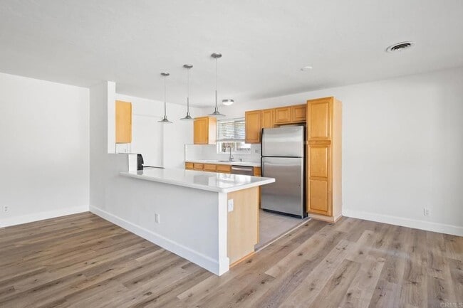 Building Photo - 2460 Sarbonne Dr