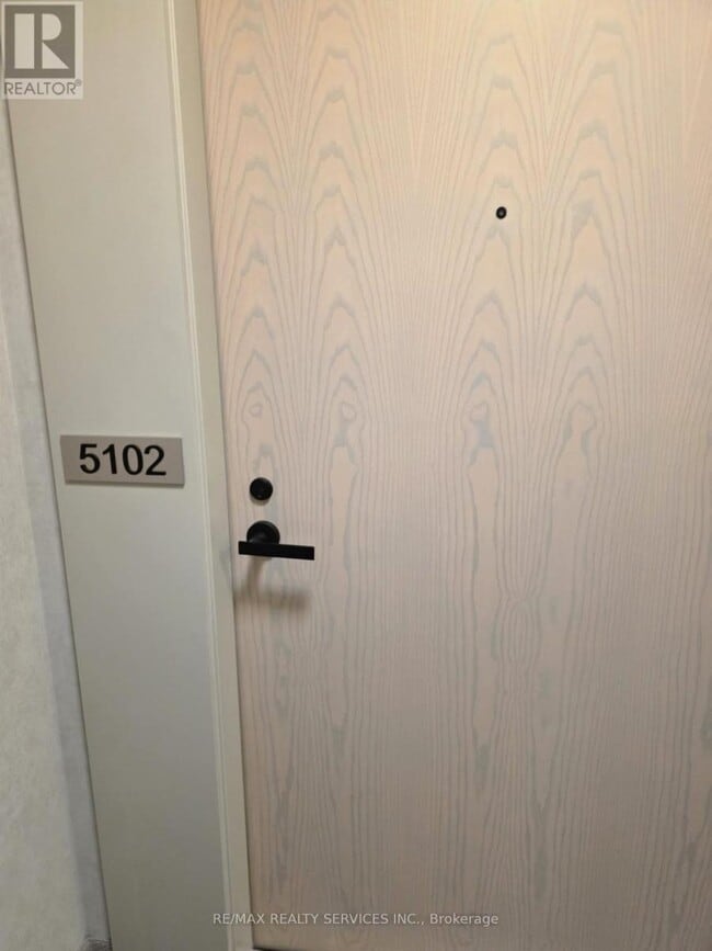 Photo du bâtiment - 8 Interchange Wy