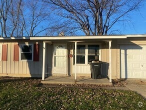 Building Photo - 2322 Sequoya Dr