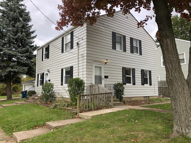 Foto del edificio - 3677-3677 Gary Ave