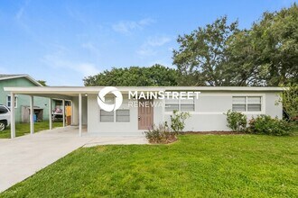 Building Photo - 3153 SE Banyan St