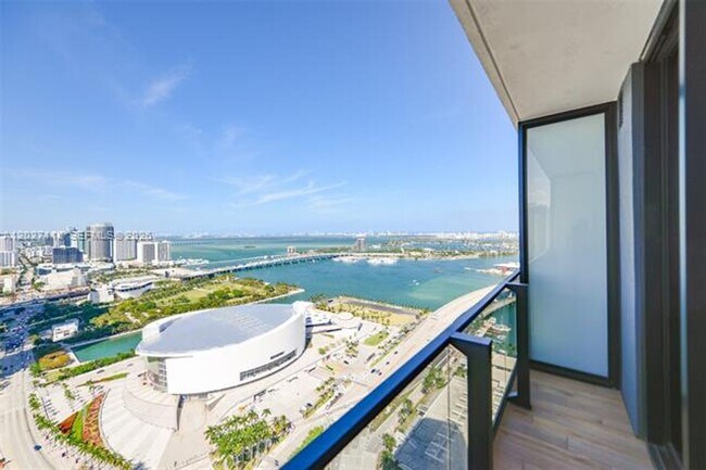 Foto del edificio - 398 NE 5th St