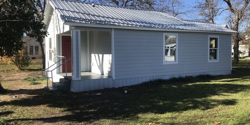 Primary Photo - 406 W Tyson Ave R9406