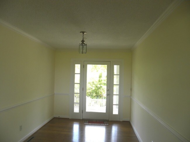 Building Photo - 221 Oyster Bay Ln