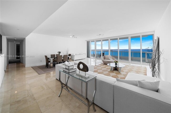 Building Photo - 1643 Brickell Ave