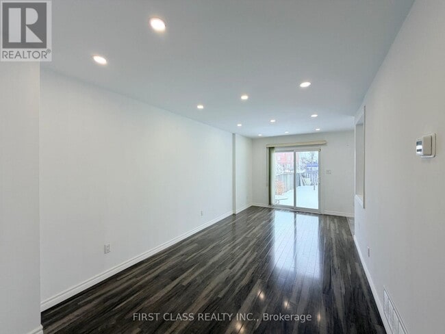 Building Photo - 62 Truro Crescent