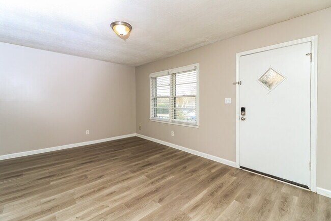 Foto del edificio - 3564 Briar Dr