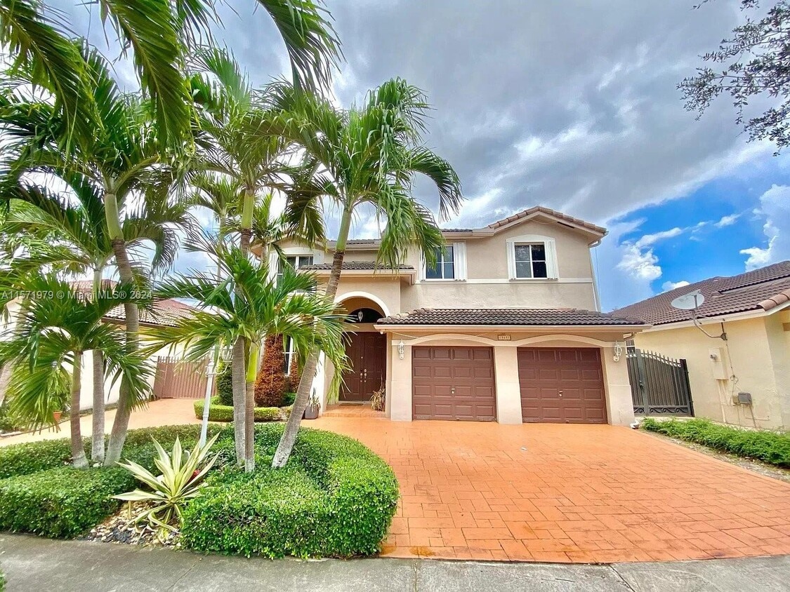 Primary Photo - 13851 SW 38th Ln