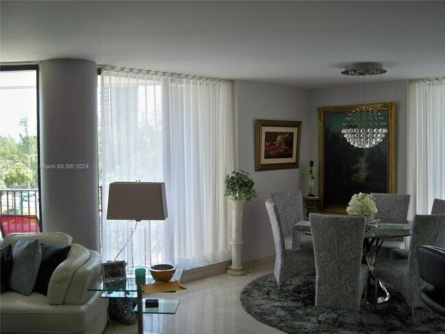 Foto del edificio - 300 Three Islands Boulevard