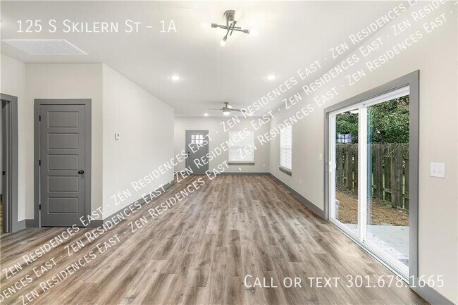 Building Photo - 125 S Skilern St