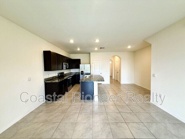 Building Photo - 32794 Pez Landing Ln