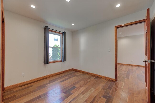 Foto del edificio - 32 N Maryland Ave
