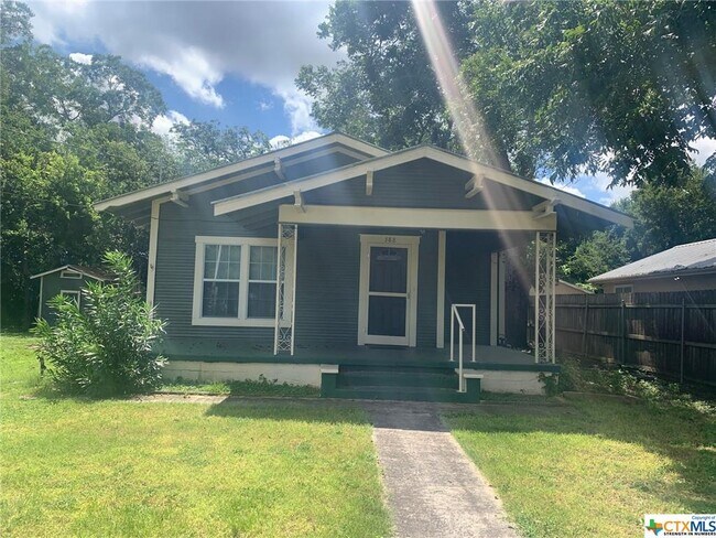 Building Photo - 388 E Austin St