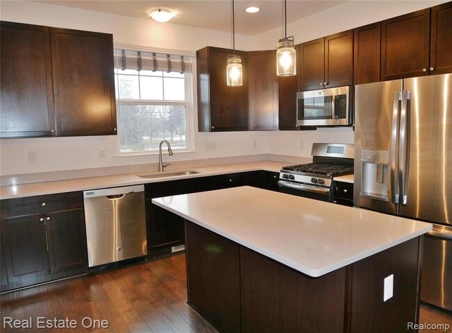 Building Photo - 4637 Bradley Cir