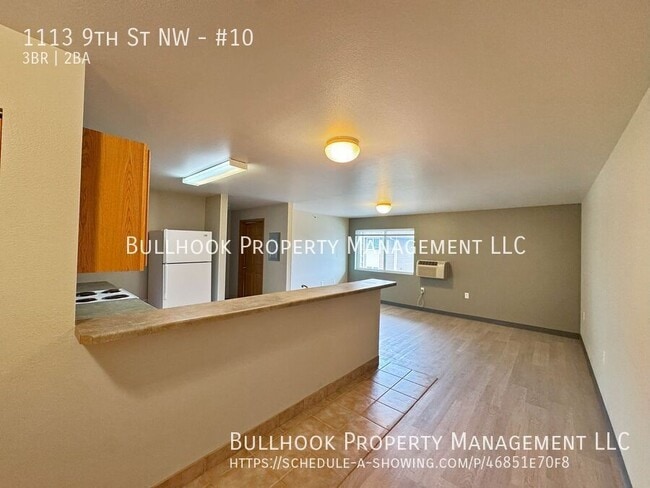 Building Photo - 1113 9th St NW