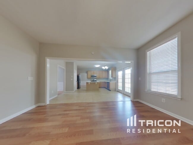Foto del edificio - 3734 Christine St NW