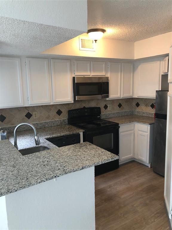 Foto del edificio - 9807 Walnut St