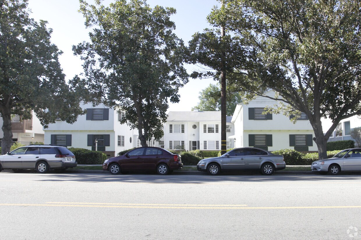 Primary Photo - 13010-13020 1/2 Moorpark St