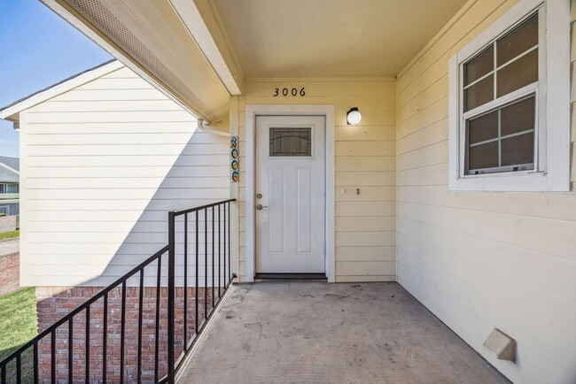 Building Photo - 14555 Wunderlich Dr